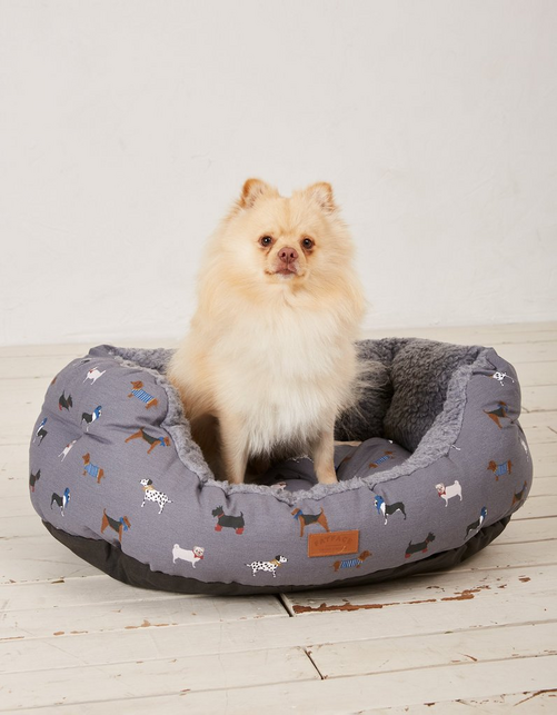 61cm Marching Dogs Deluxe Dog Bed