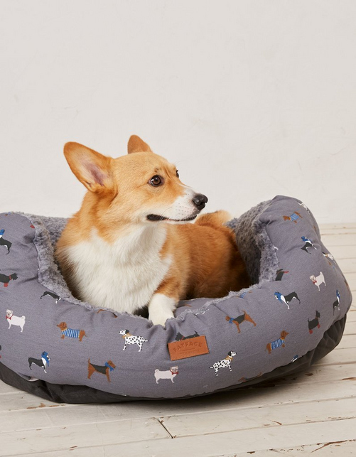 89cm Marching Dogs Deluxe Bed