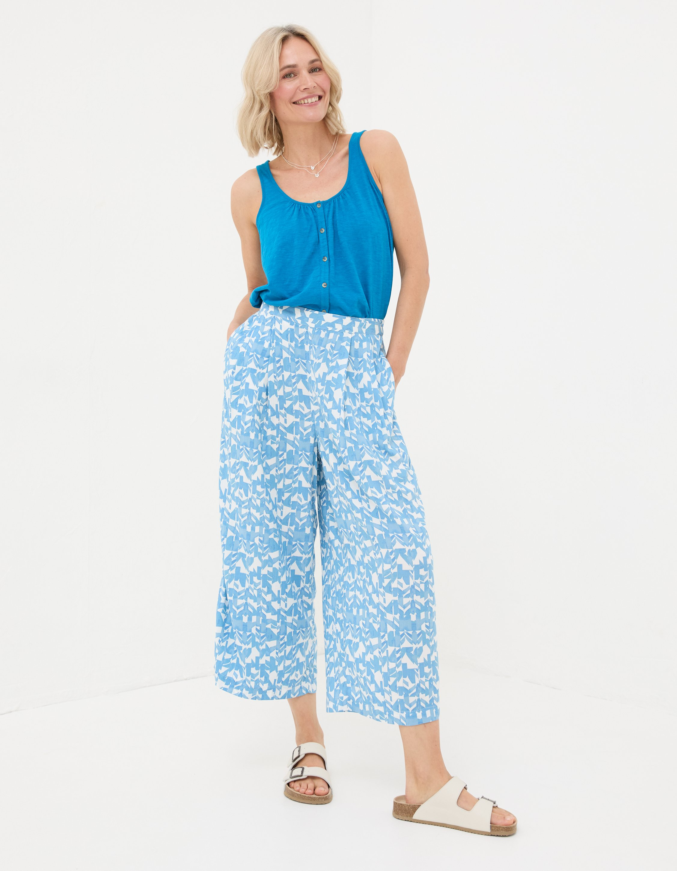 Shirwell Med Geo Crop Trousers