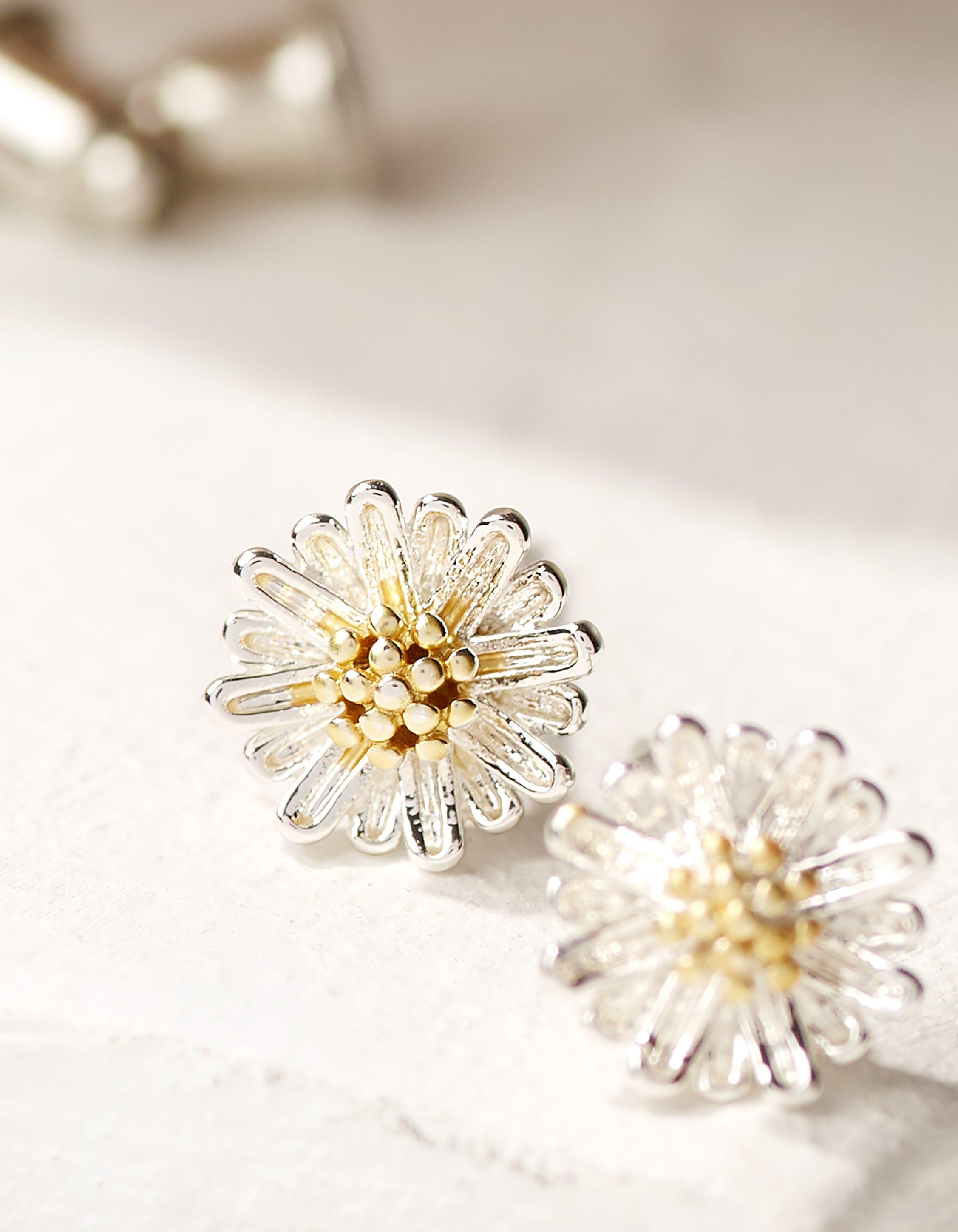 Daisy on sale stud earrings