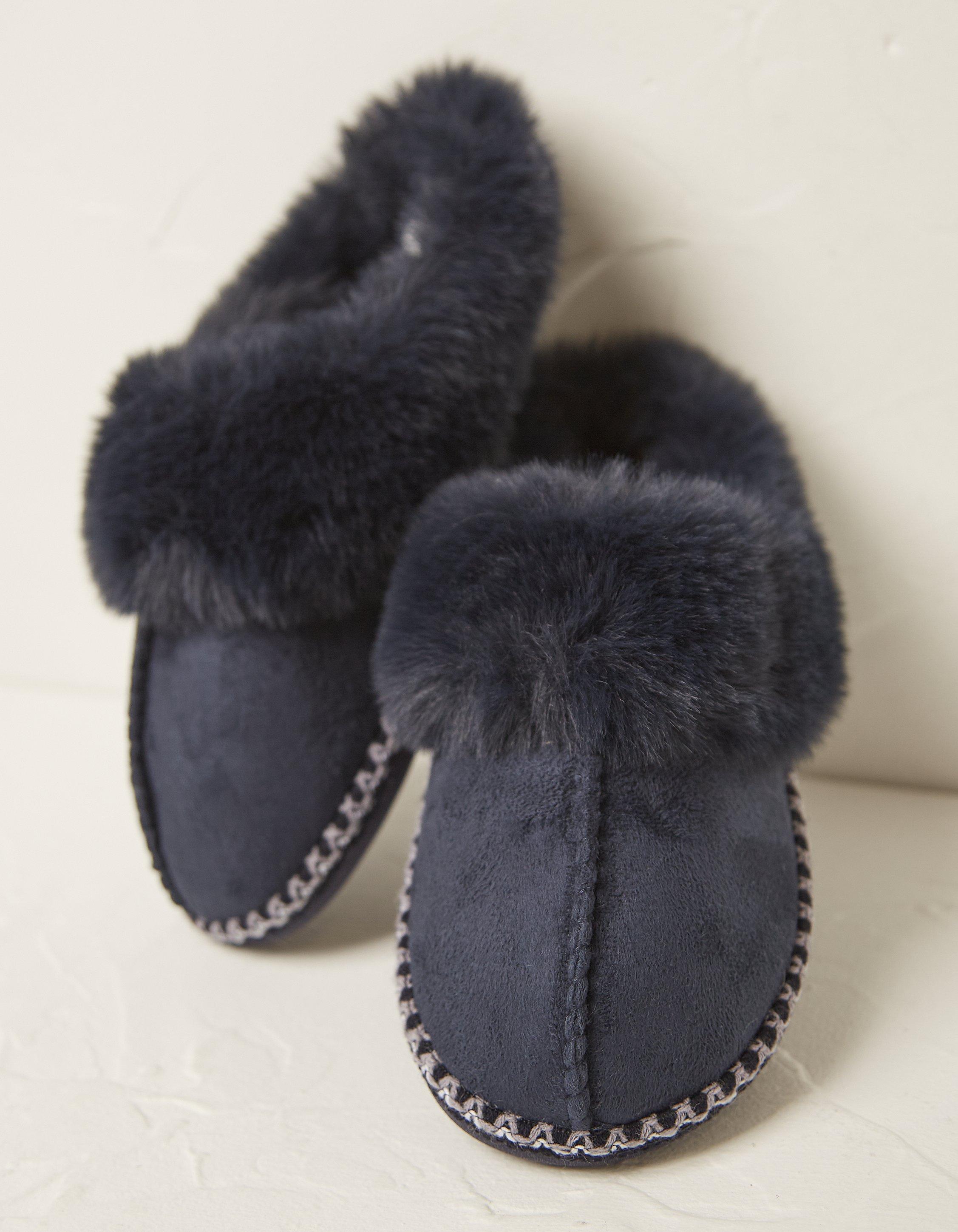 Ugg wrin genuine discount shearling trim slipper