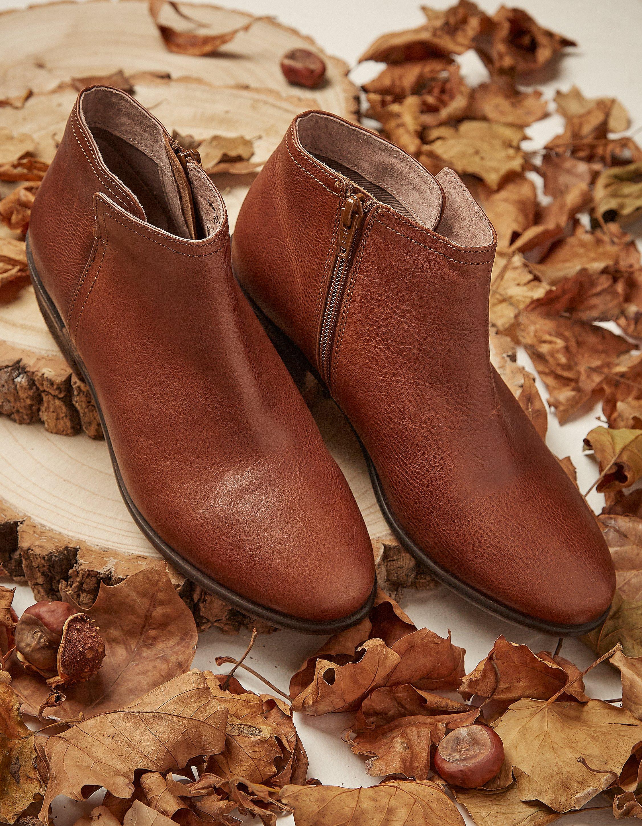 Chestnut ankle outlet boots