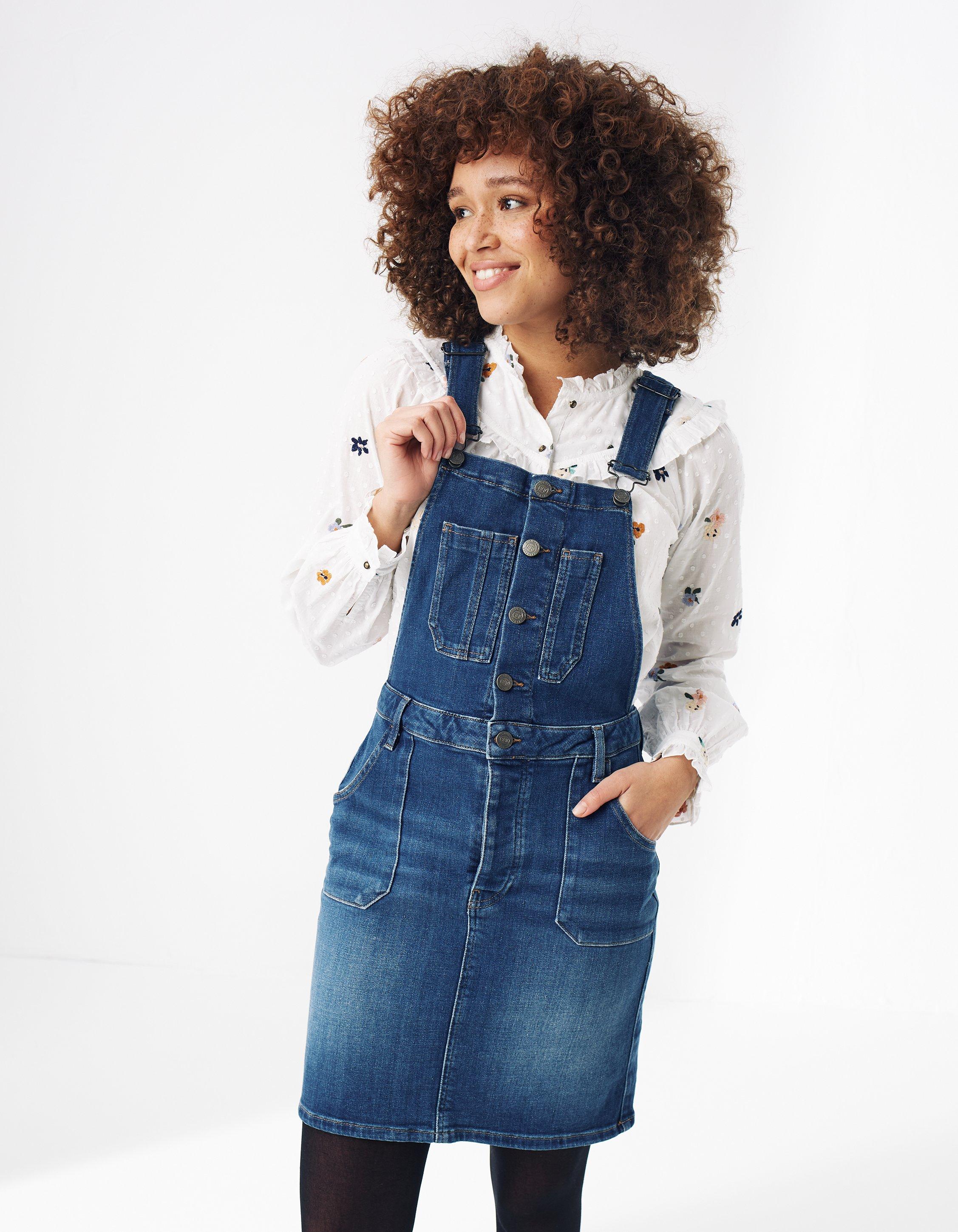 Denim pinafore 2025 dress outfit