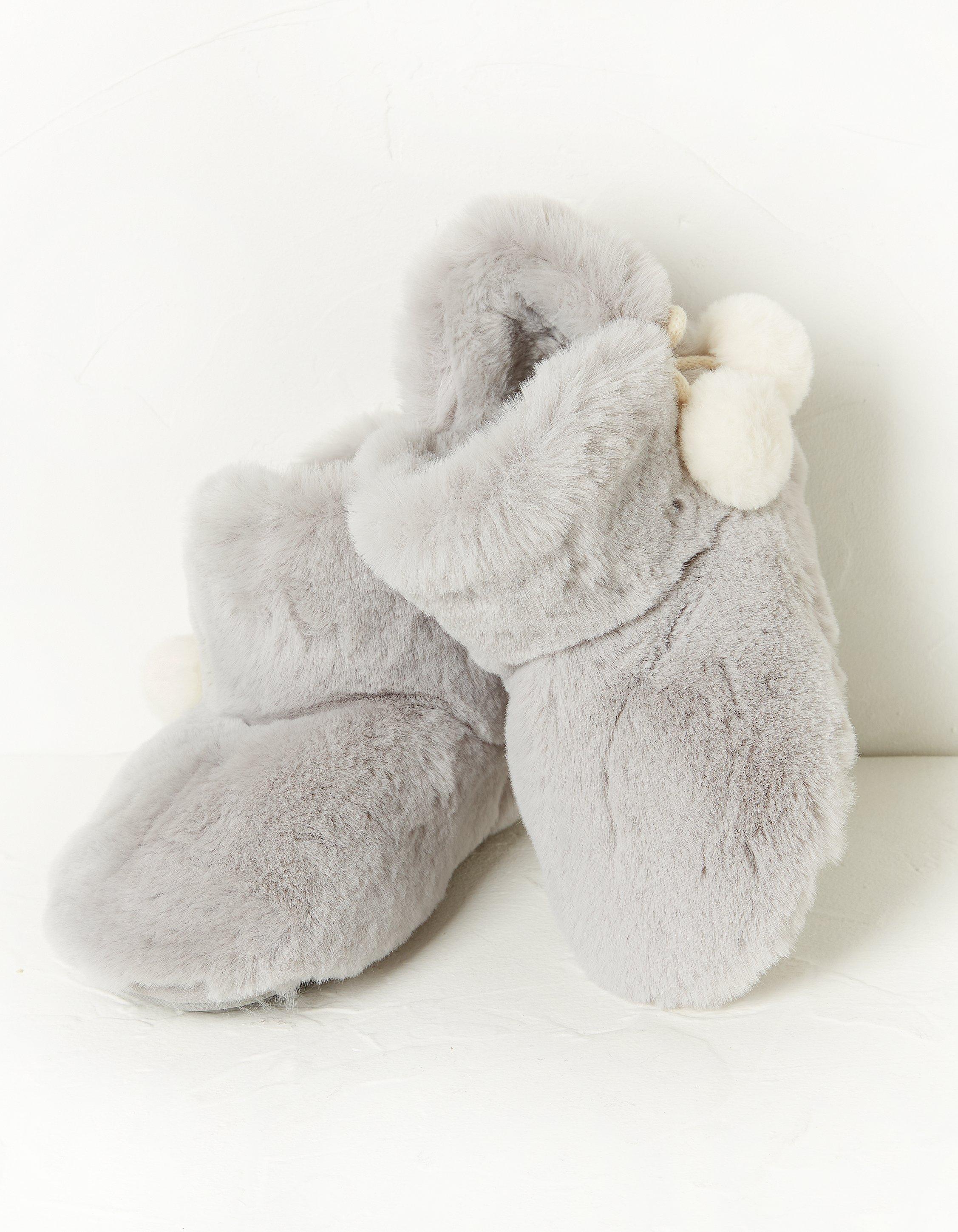 Grey fluffy 2025 slipper boots