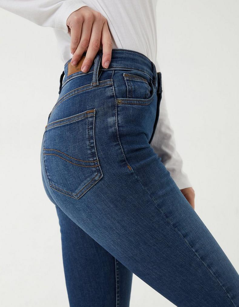 Women's Stretch Belly Slim High Waist Jeans Classic Fit High Rise Ankle  Skinny Jeans Leggings with Back Pockets : : Clothing, Shoes 