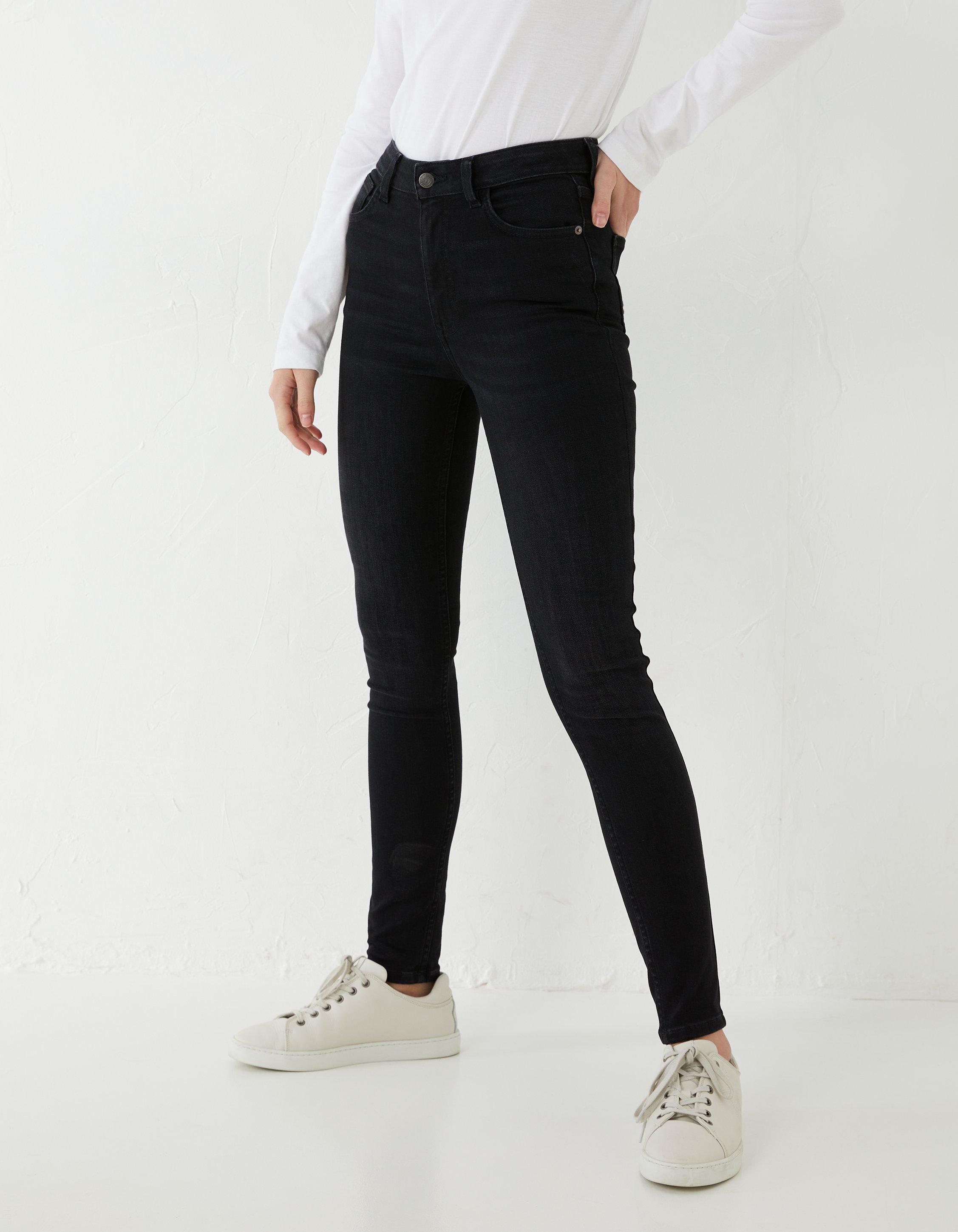 SALE: Super High Waisted Jeans In Black, Noisy May