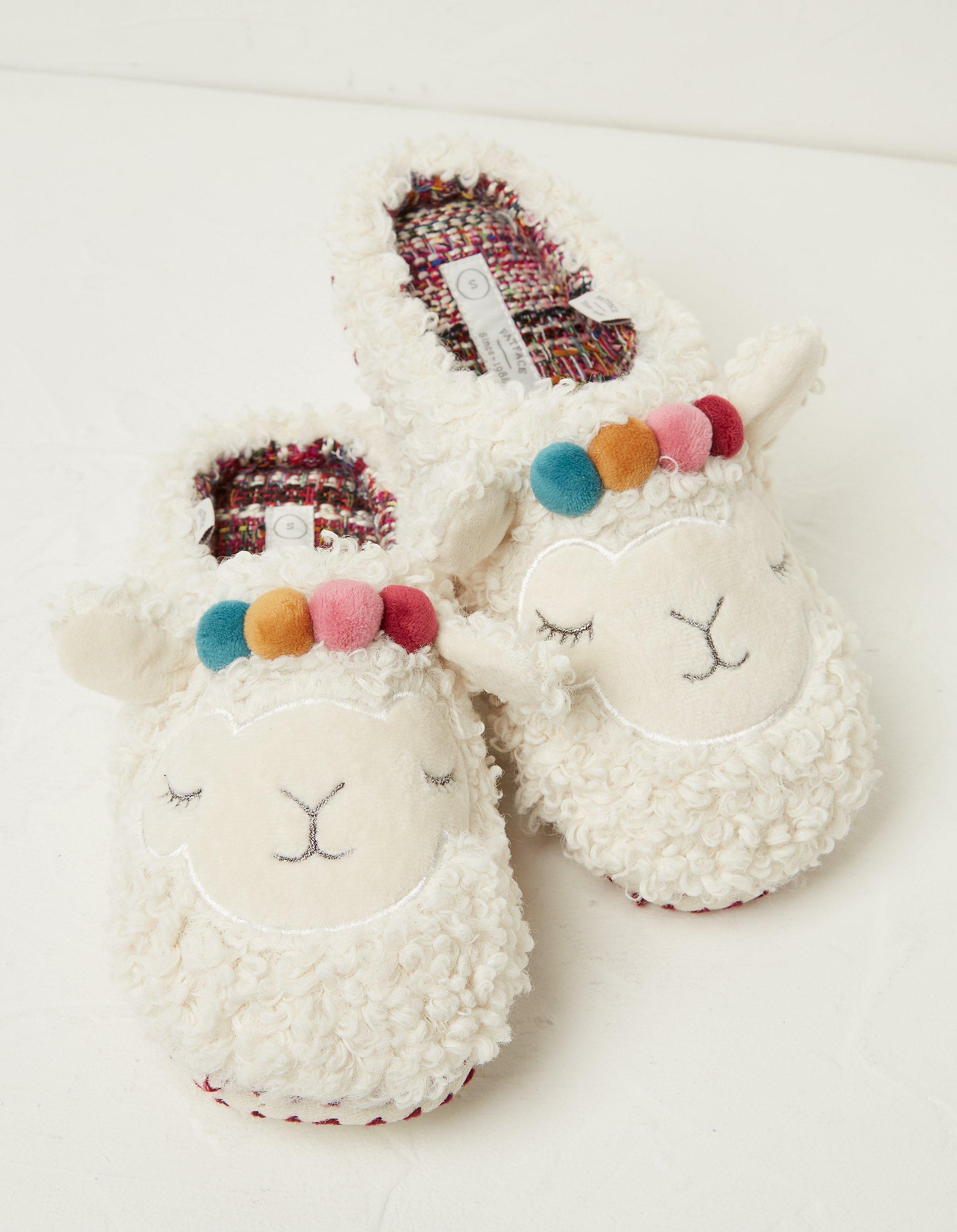 Llama hotsell slipper boots