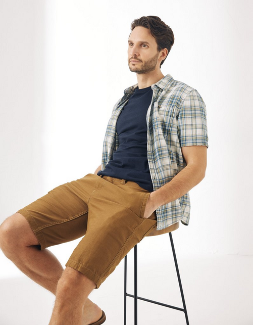 mens stow flat front shorts