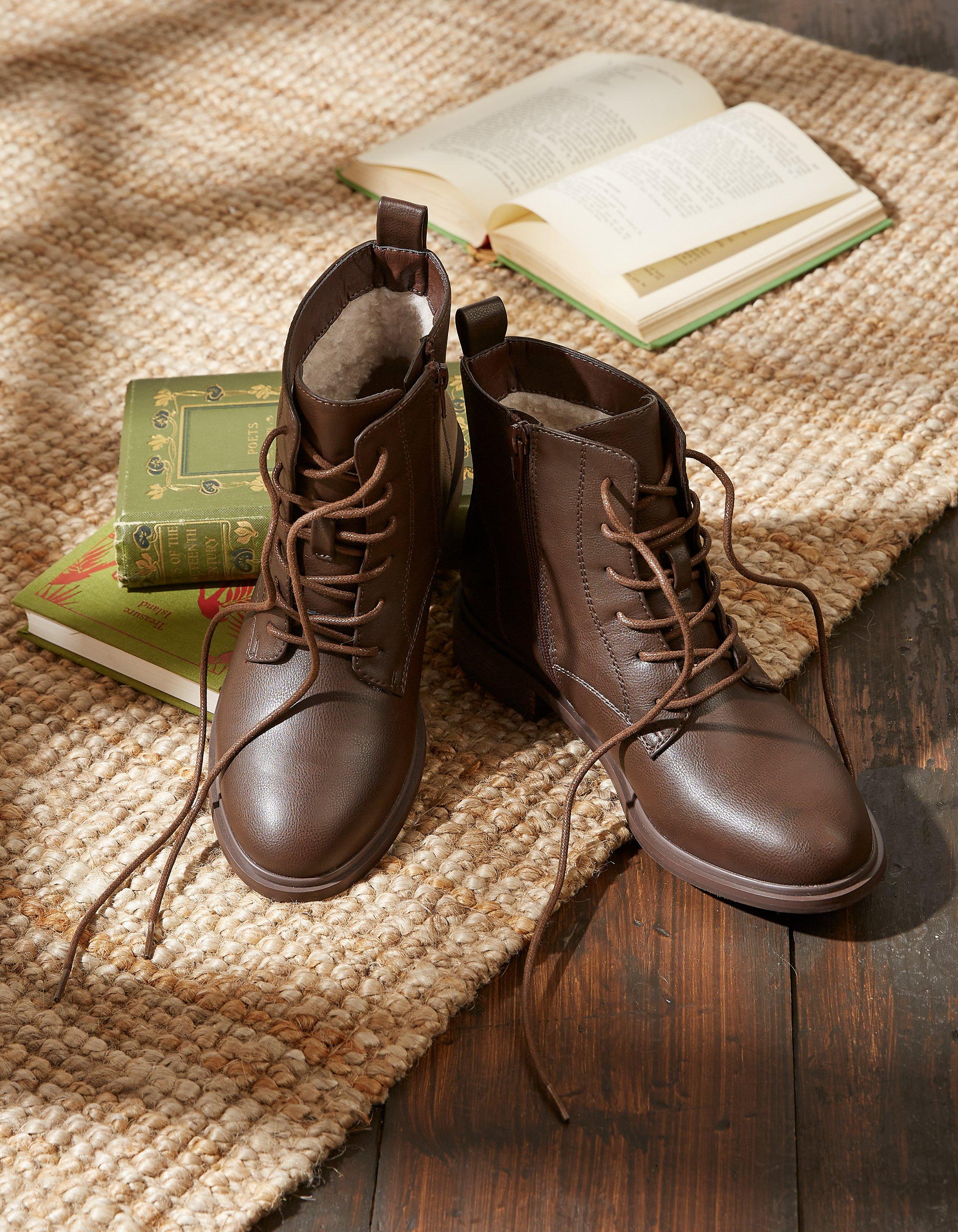 Brown leather ankle 2025 boots lace up