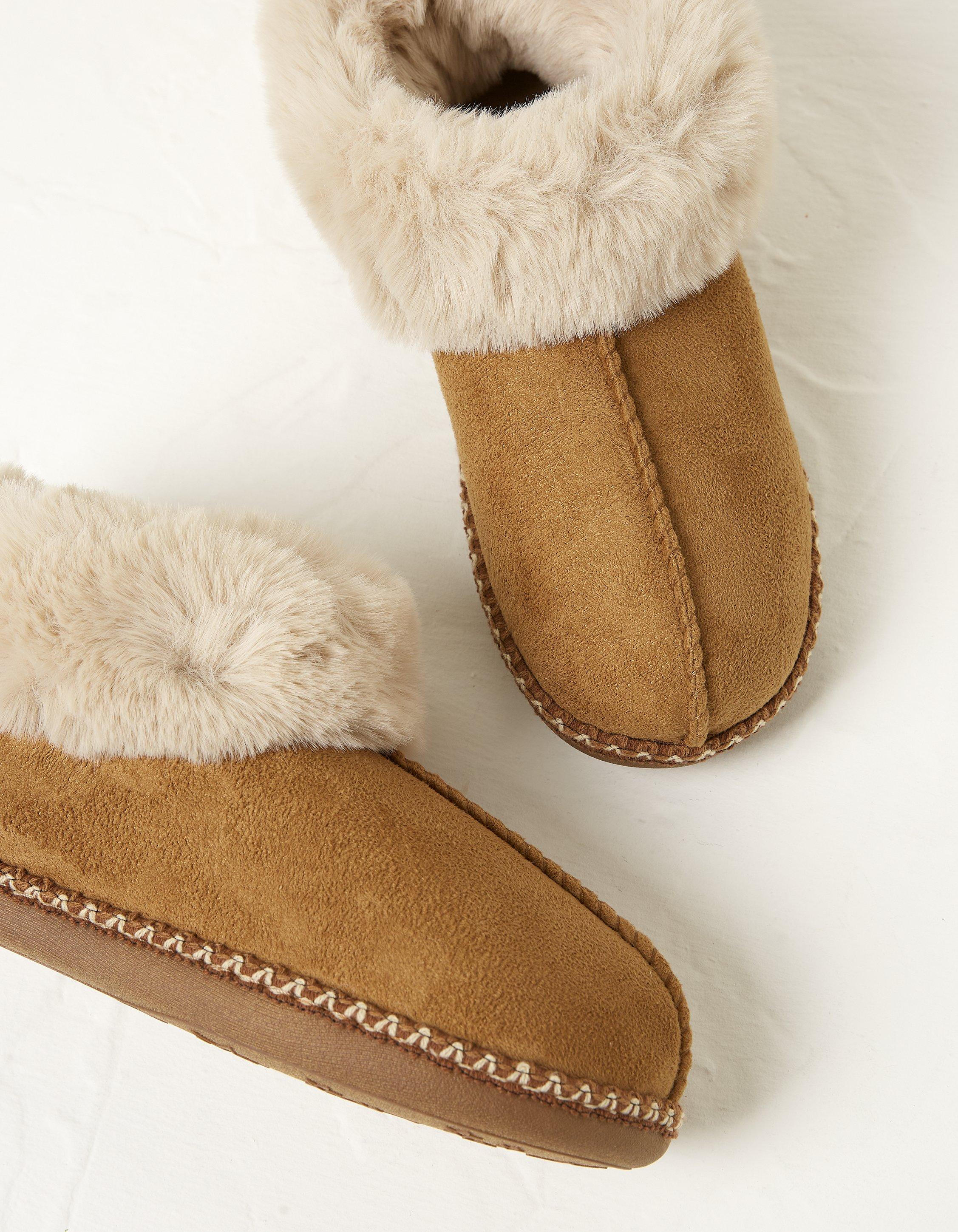 Fluffy best sale boots slippers