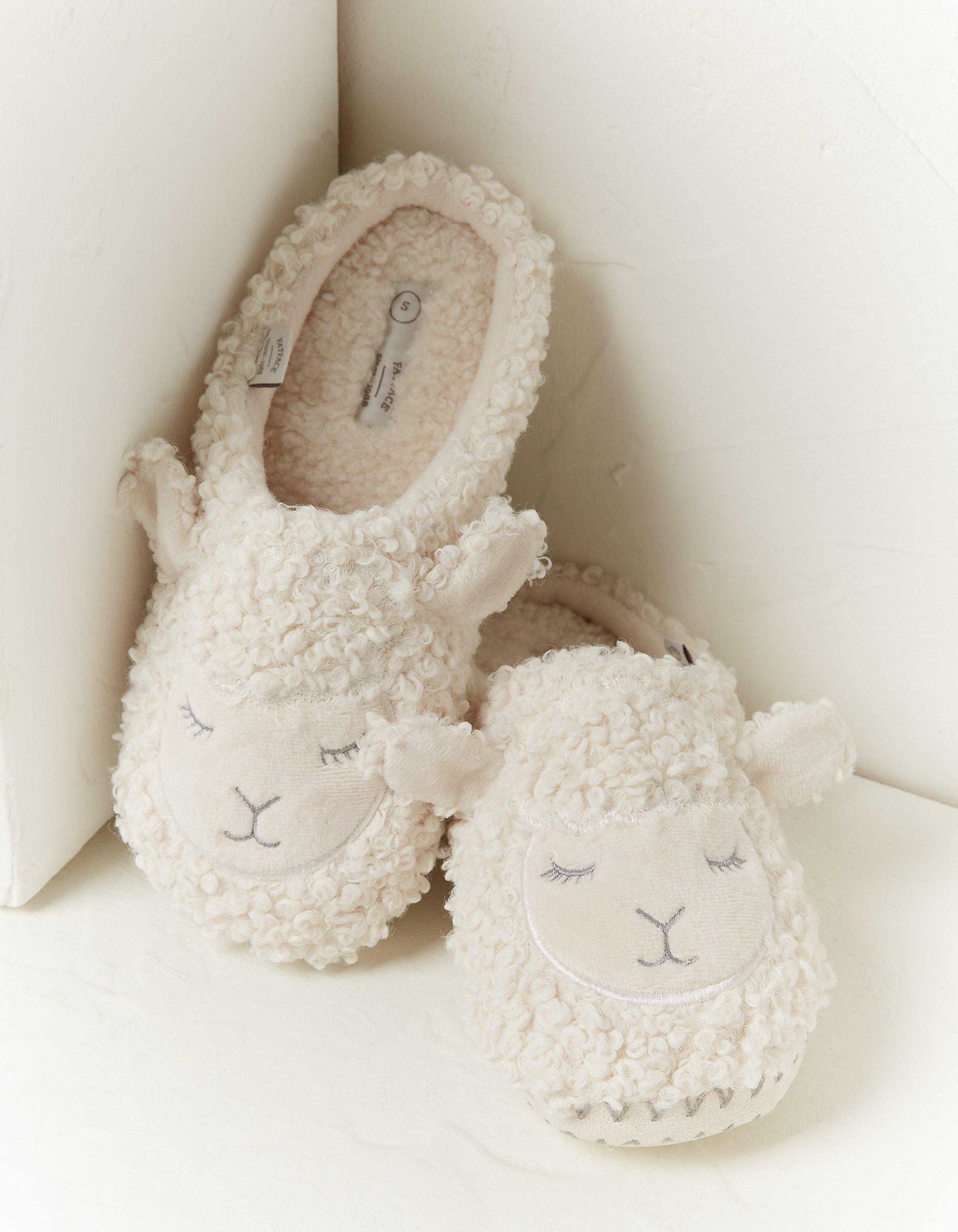 Ombord Formen Diktatur Ivory Sophia Sheep Slipper, Slippers | FatFace.com