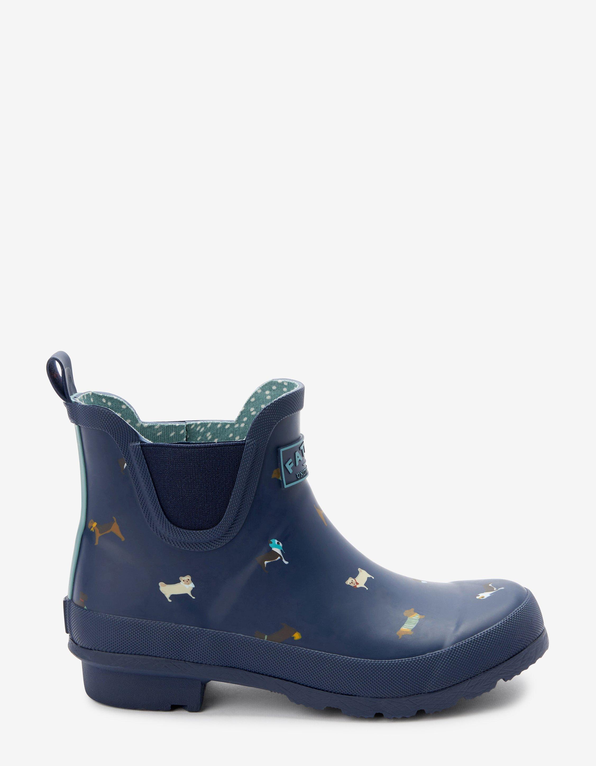 Wellington boots shop with dogs on