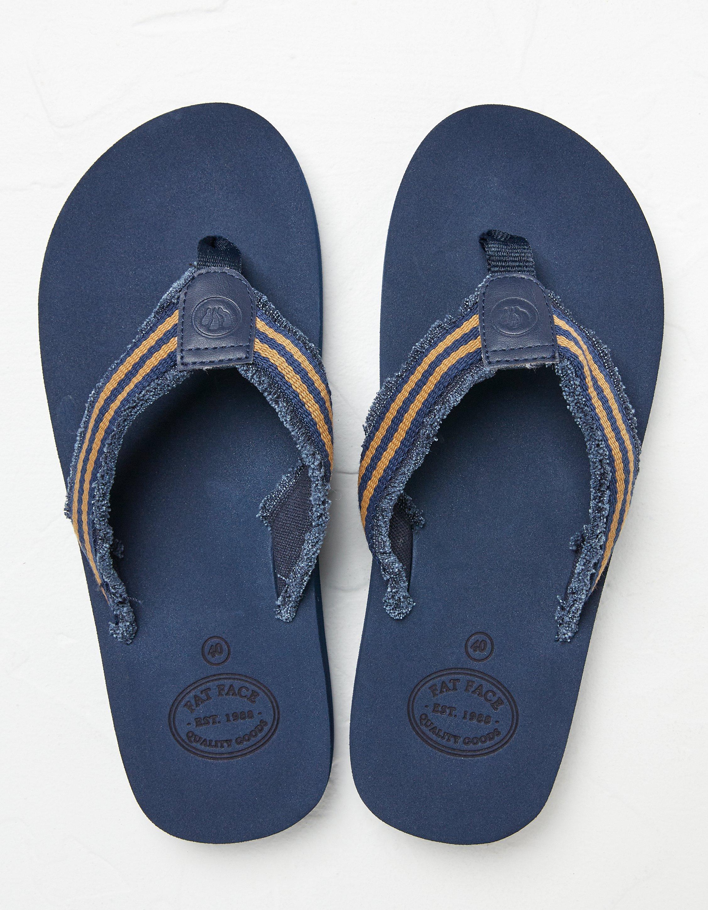 Mens store flip flops