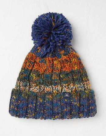 Twist Yarn Bobble Hat